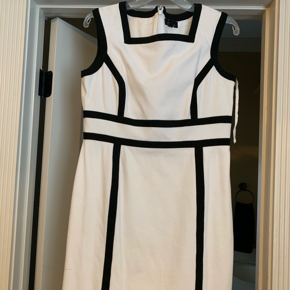 Tahari Black/White Dress